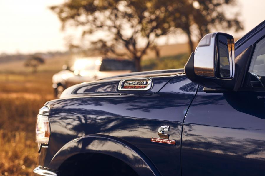 Детали экстерьера Ram 2500 Laramie Crew Cab (DJ) 2019 года  (LA) (фото 5 из 39)